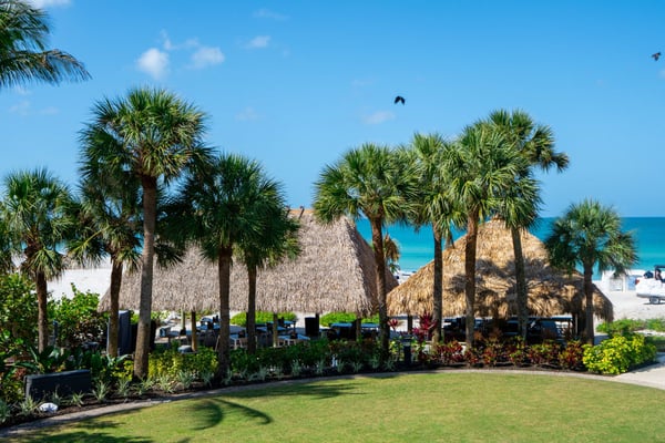 The Ritz Carltons Lido Key Tiki Bar Has Reopened