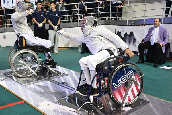 Para Fencing Brings International Competition to Bradenton